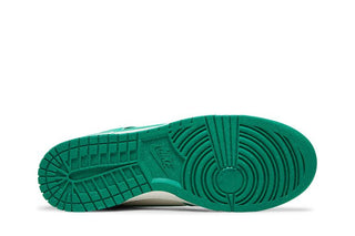 Nike Dunk High SE 'Stadium Green'