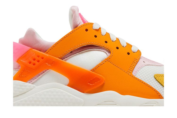 Nike Air Huarache 'Solar Flare Soft Pink'