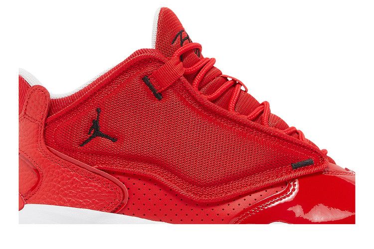 Air Jordan Max Aura 4 'University Red'