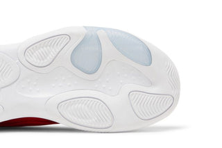 Air Jordan Max Aura 4 'University Red'