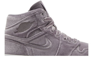 Air Jordan 1 Mid 'Purple Velvet'