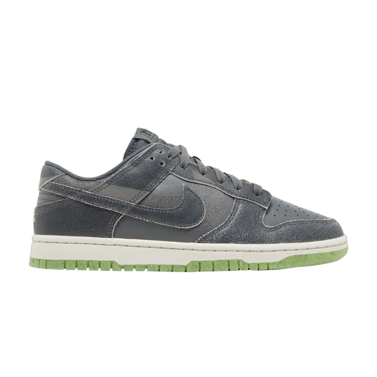 Nike Dunk Low SE 'Halloween - Cauldron'