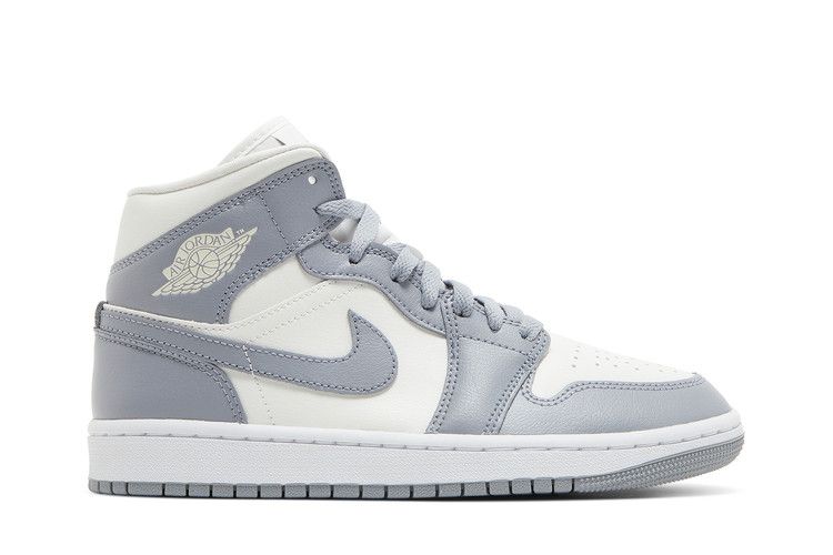 Air Jordan 1 Mid 'Stealth'