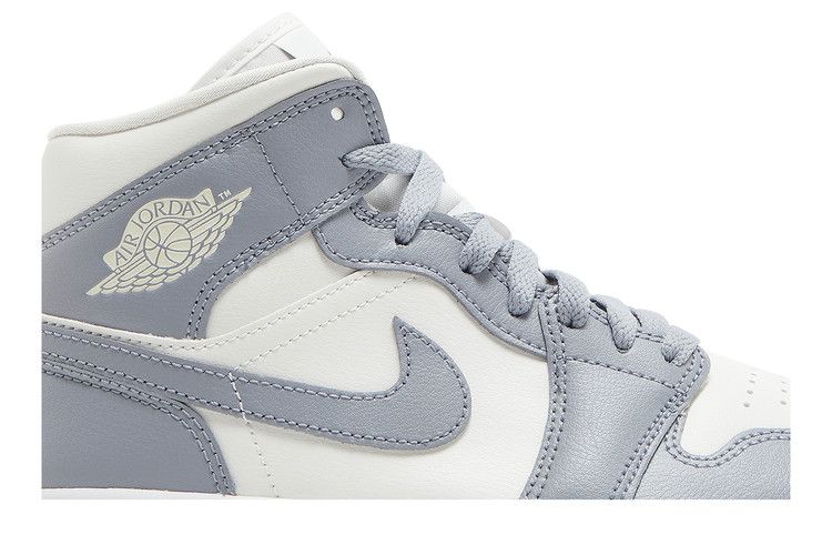 Air Jordan 1 Mid 'Stealth'