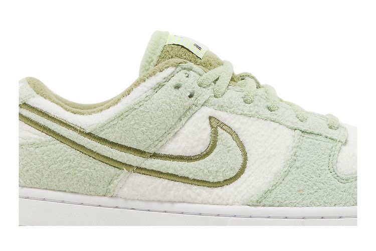 Nike Dunk Low SE 'Fleece - Honeydew'