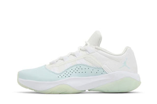 Air Jordan 11 CMFT Low 'Igloo'