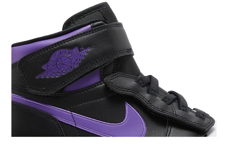 Air Jordan 1 High FlyEase 'Wild Berry'