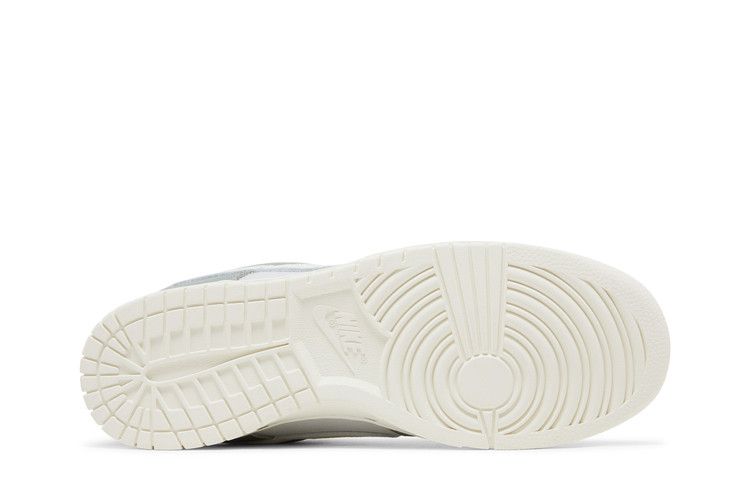 Nike Dunk Low 'Mica Green'