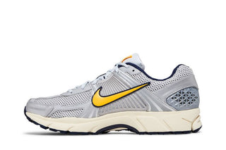 Nike Air Zoom Vomero 5 'Platinum Laser Orange'
