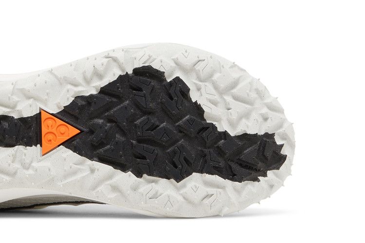 Nike ACG Mountain Fly 2 Low 'White Bright Mandarin'