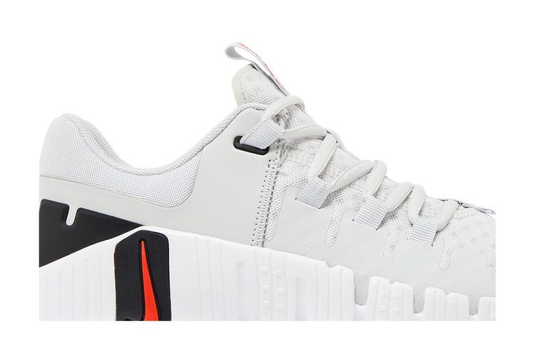 Nike Free Metcon 5 'Photon Dust Picante Red'