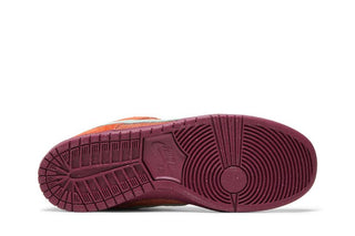 Nike Dunk Low SB 'Mystic Red'