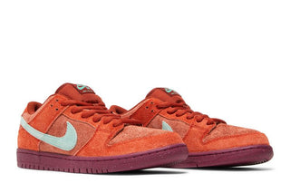 Nike Dunk Low SB 'Mystic Red'