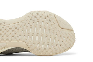 Nike ZoomX Invincible 3 'Cool Grey Black'