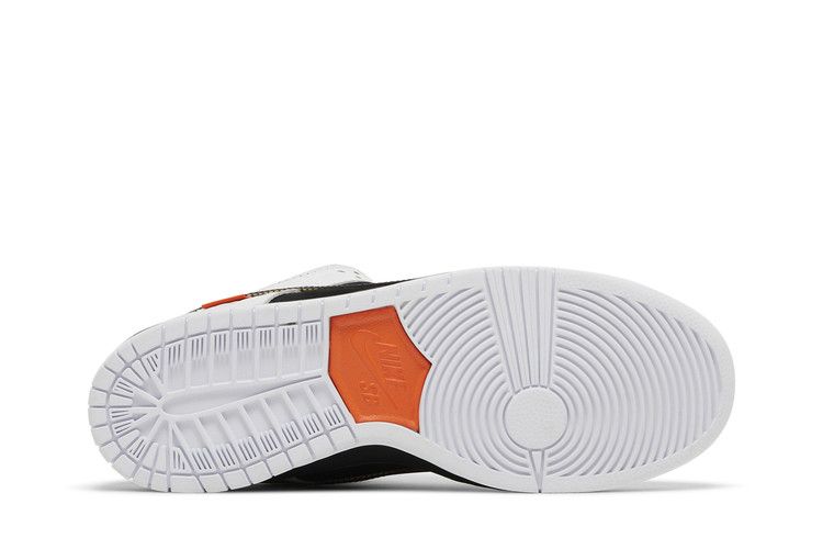TIGHTBOOTH x Nike Dunk Low SB
