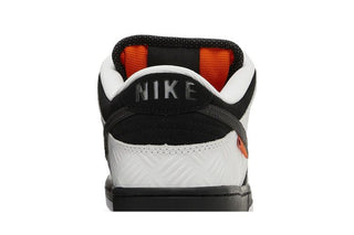 TIGHTBOOTH x Nike Dunk Low SB