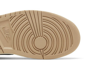 Air Jordan 1 Retro High OG 'Latte'