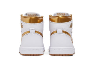Air Jordan 1 Retro High OG 'Metallic Gold'