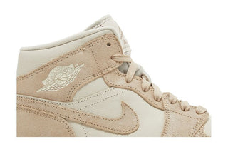 Air Jordan 1 Mid SE 'Legend Light Brown'