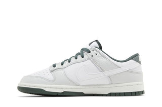 Nike Dunk Low SE 'Photon Dust Vintage Green'