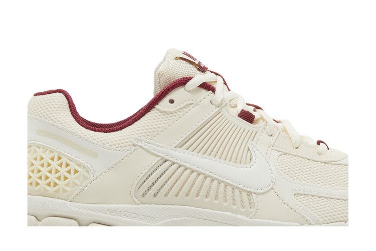 Nike Air Zoom Vomero 5 'Valentine's Day'