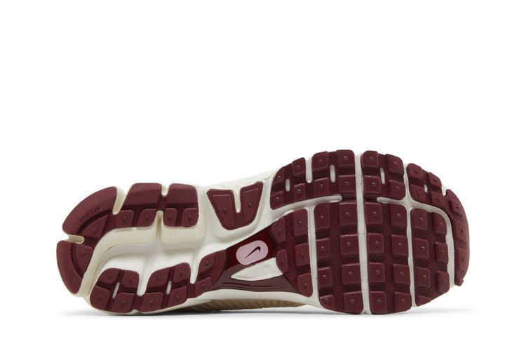 Nike Air Zoom Vomero 5 'Valentine's Day'