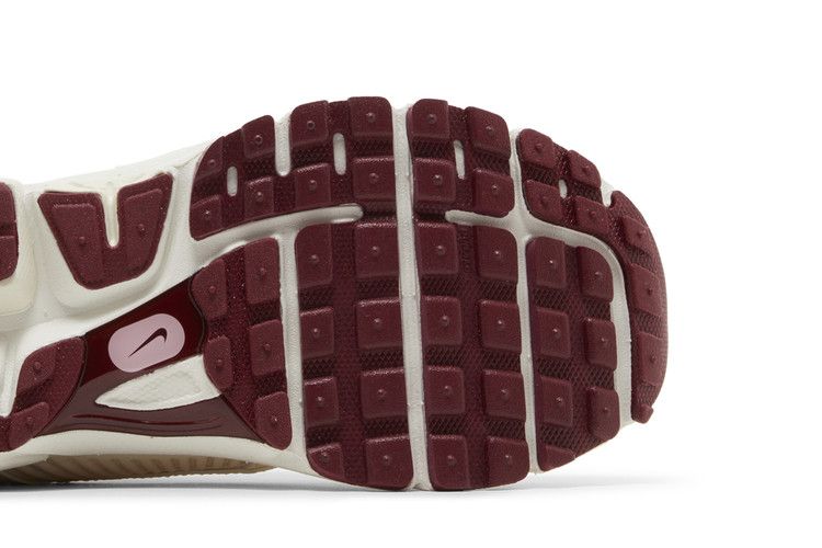 Nike Air Zoom Vomero 5 'Valentine's Day'