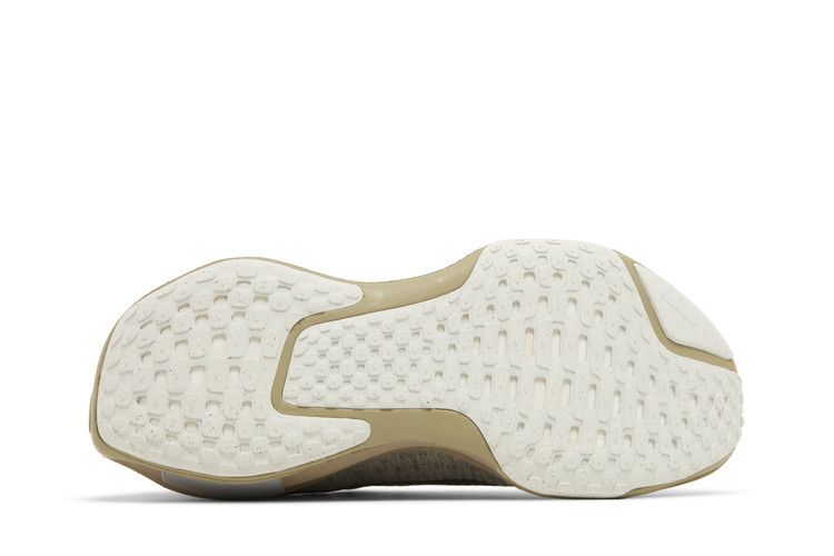 Nike ZoomX Invincible 3 'Dark Stucco'