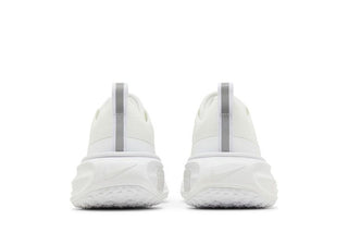 Nike ZoomX Invincible 3 'White Photon Dust'