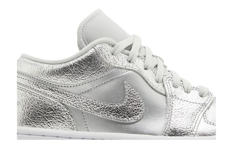Air Jordan 1 Low SE 'Metallic Silver'