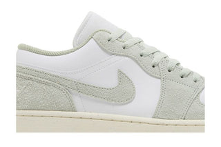 Air Jordan 1 Low SE 'Seafoam'