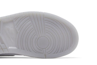 Air Jordan 1 Mid SE 'Metallic Silver'