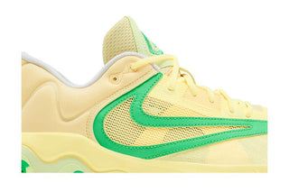 Nike Giannis Immortality 3 'Soft Yellow Green Shock'