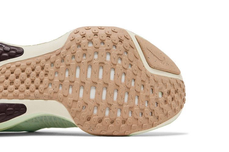 Nike ZoomX Invincible 3 'Barely Green Violet Mist'