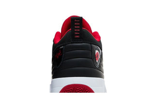 Air Jordan Max Aura 6 'Bred'