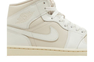 Air Jordan 1 Mid 'Legend Light Brown'