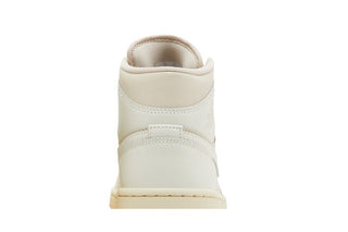 Air Jordan 1 Mid 'Legend Light Brown'