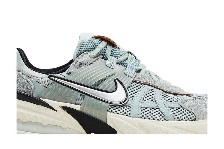 Nike V2K Run 'Light Pumice'
