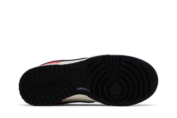 Nike Dunk Low SE 'Black Toe Bright Crimson'