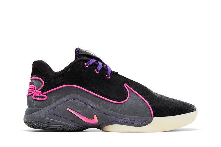 Nike LeBron 22 'Blacklight'