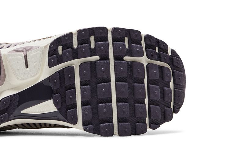 Nike Air Zoom Vomero 5 'Platinum Violet Gold'