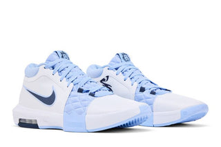 Nike LeBron Witness 8 'UNC'