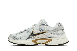 Nike V5 RNR 'Parachute Beige Metallic Pewter'