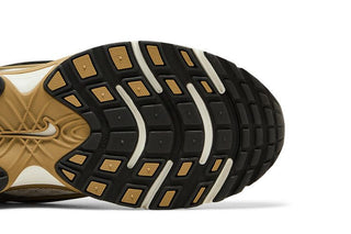 Nike V5 RNR 'Parachute Beige Metallic Pewter'