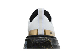Nike ZoomX Invincible 3 'Light Smoke Grey Gold'