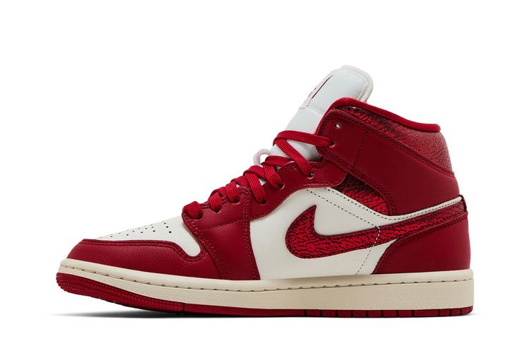Air Jordan 1 Mid 'Valentine's Day 2025'
