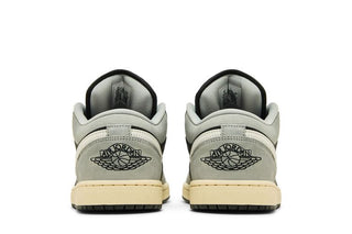 Air Jordan 1 Low 'Light Smoke Grey'