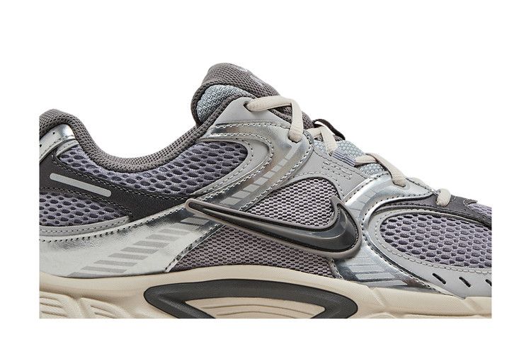 Nike V5 RNR 'Cement Grey'