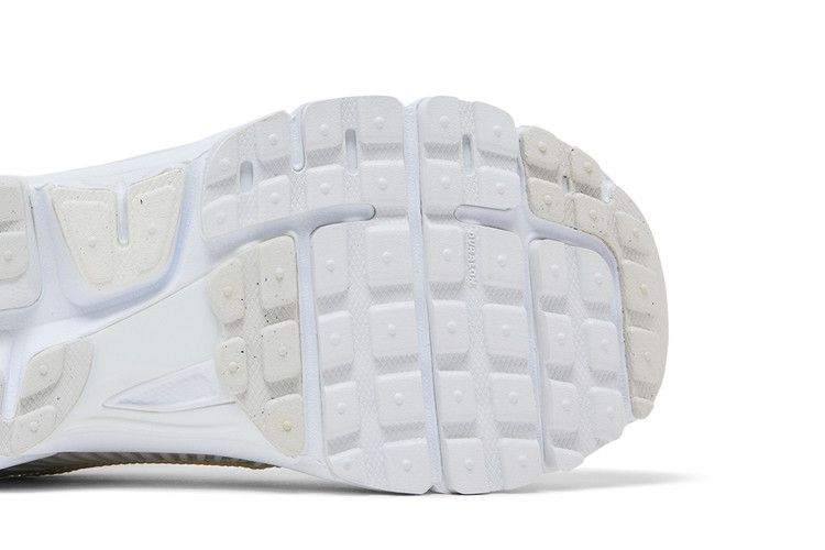 Nike Air Zoom Vomero 5 'Triple White'