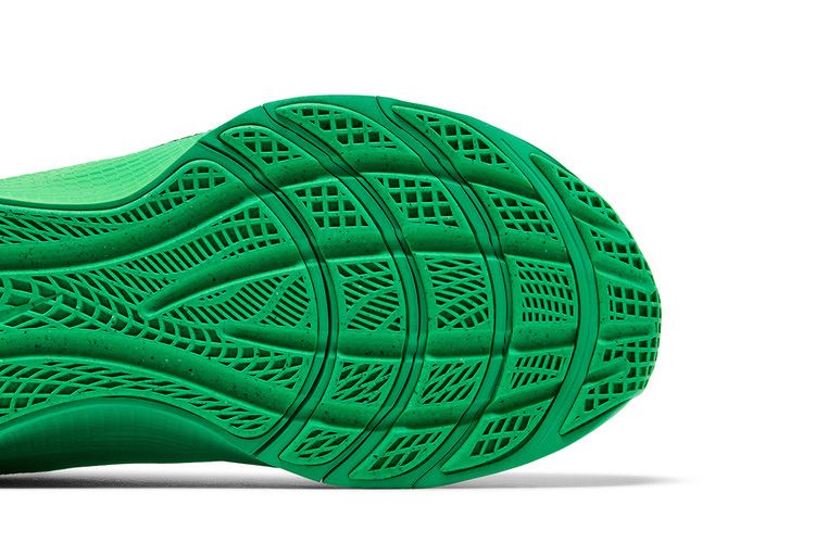 Nike LeBron TR 1 'Green Strike'